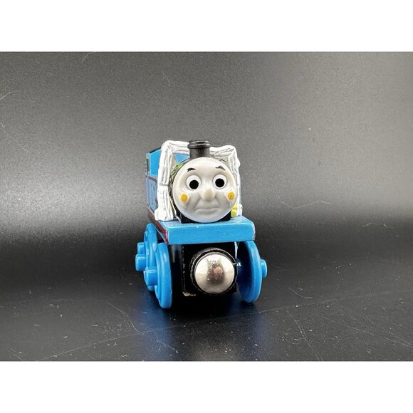 Thomas Comes To Breakfast Train Wooden Railway Vtg 2003 Learning Curve Engine - Picture 8 of 14
